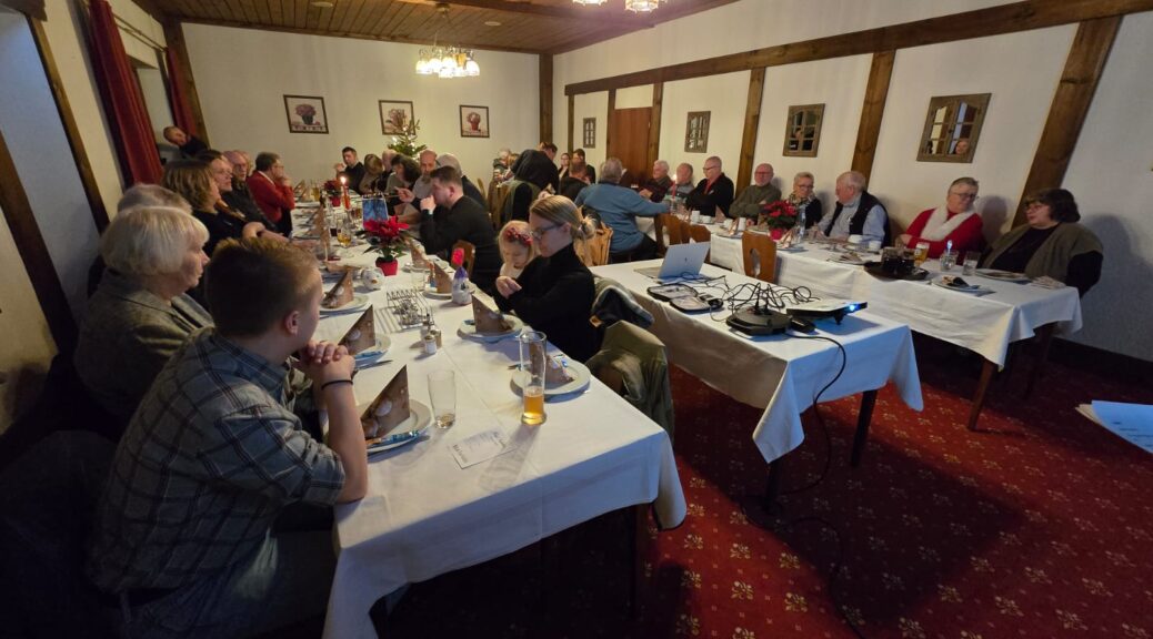 Schleswiger Funkamateure M13 und Z79 beim Grünkohlessen im Ruhekrug