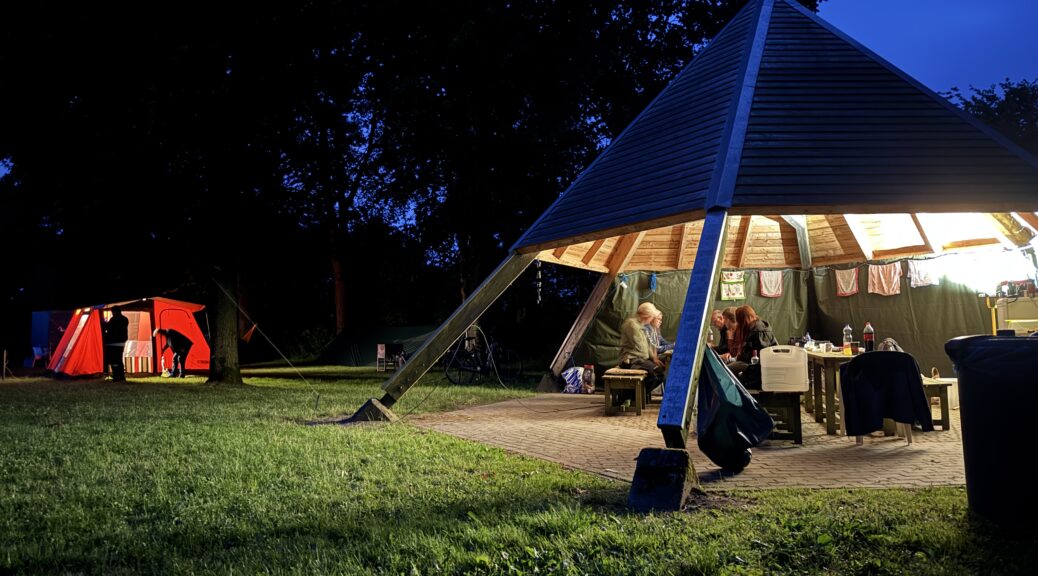 Grilltipi in Nübel beim Fieldday der schleswiger Funkamateure