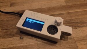 Morserino Pocket im eingeschalteten Zustand. Bereit zum Betrieb.